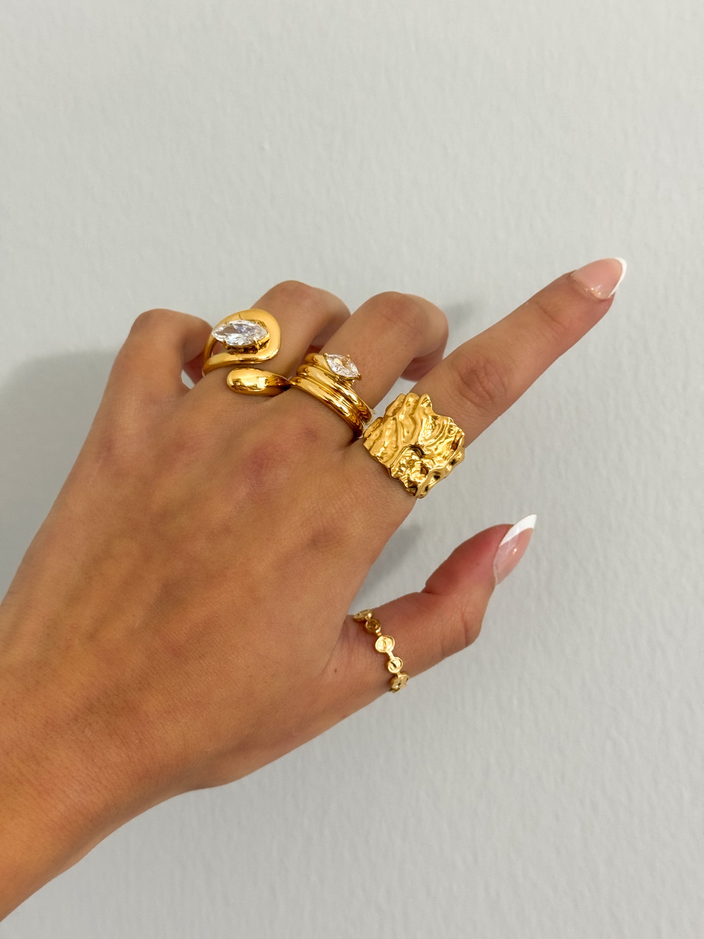 Eloria Textured Band