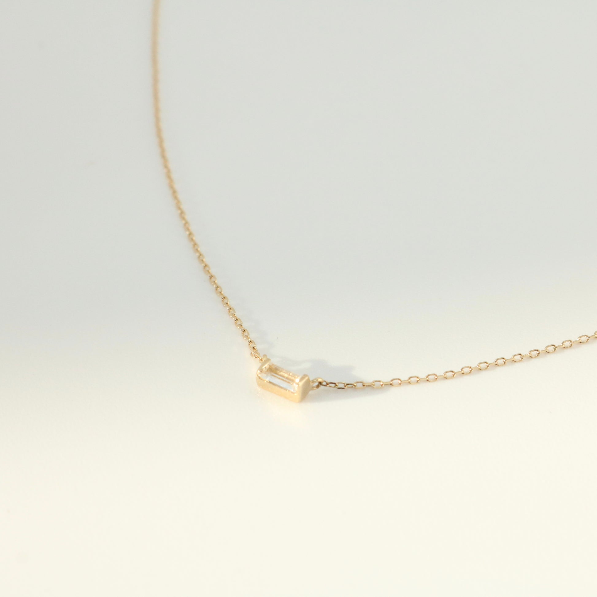Topaz necklace, dainty topaz necklace, white topaz necklace, dainty white topaz gold necklace, solid gold white topaz necklace, white topaz pendant, dainty aesthetic solid gold pendant, aesthetic solid gold pendant, grunge jewelry, fine dainty minimal jewelry, fine jewelry topaz, fine jewelry 14k Gold, solid 14k aesthetic minimal jewelry,