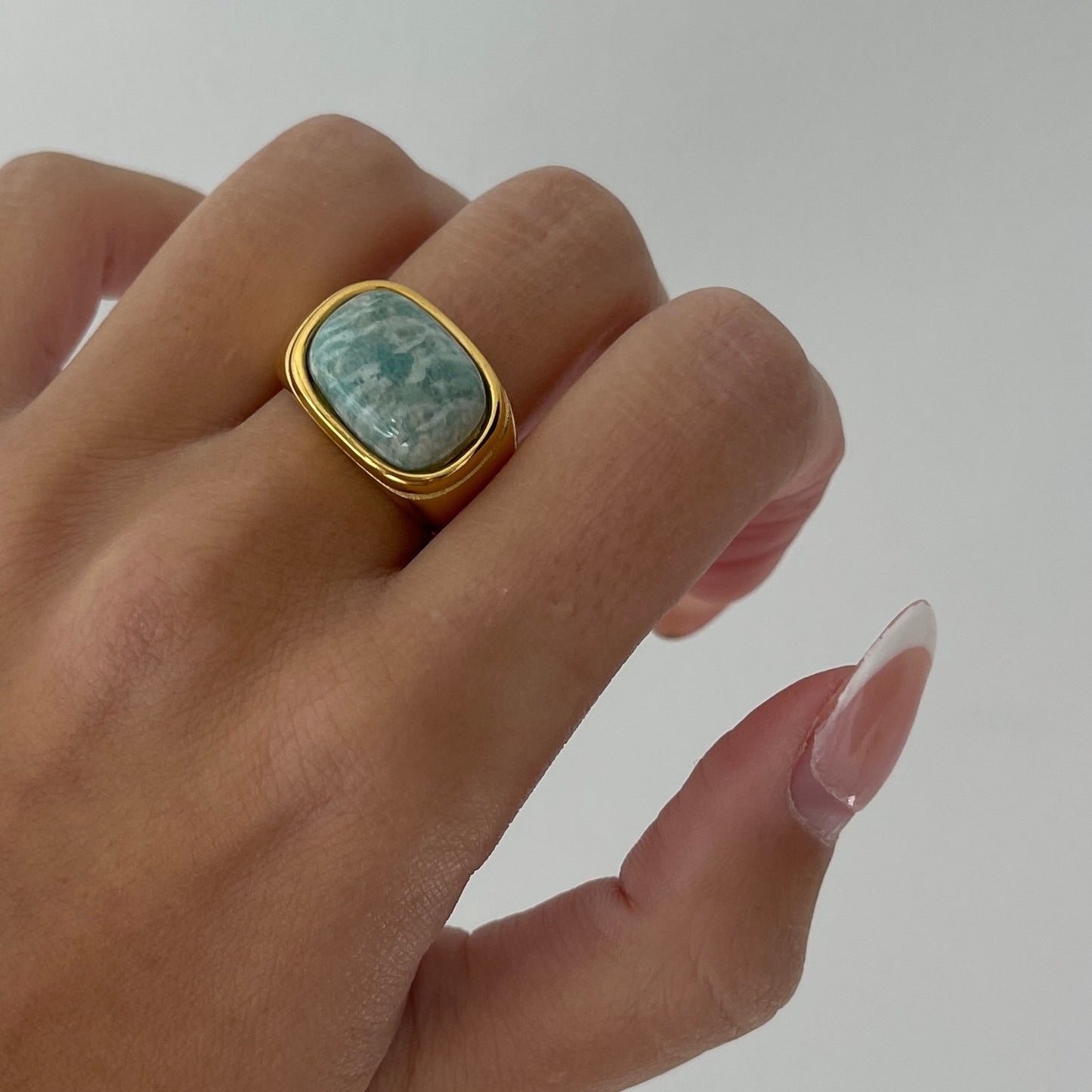 Mira Chunky Gold Agate Ring