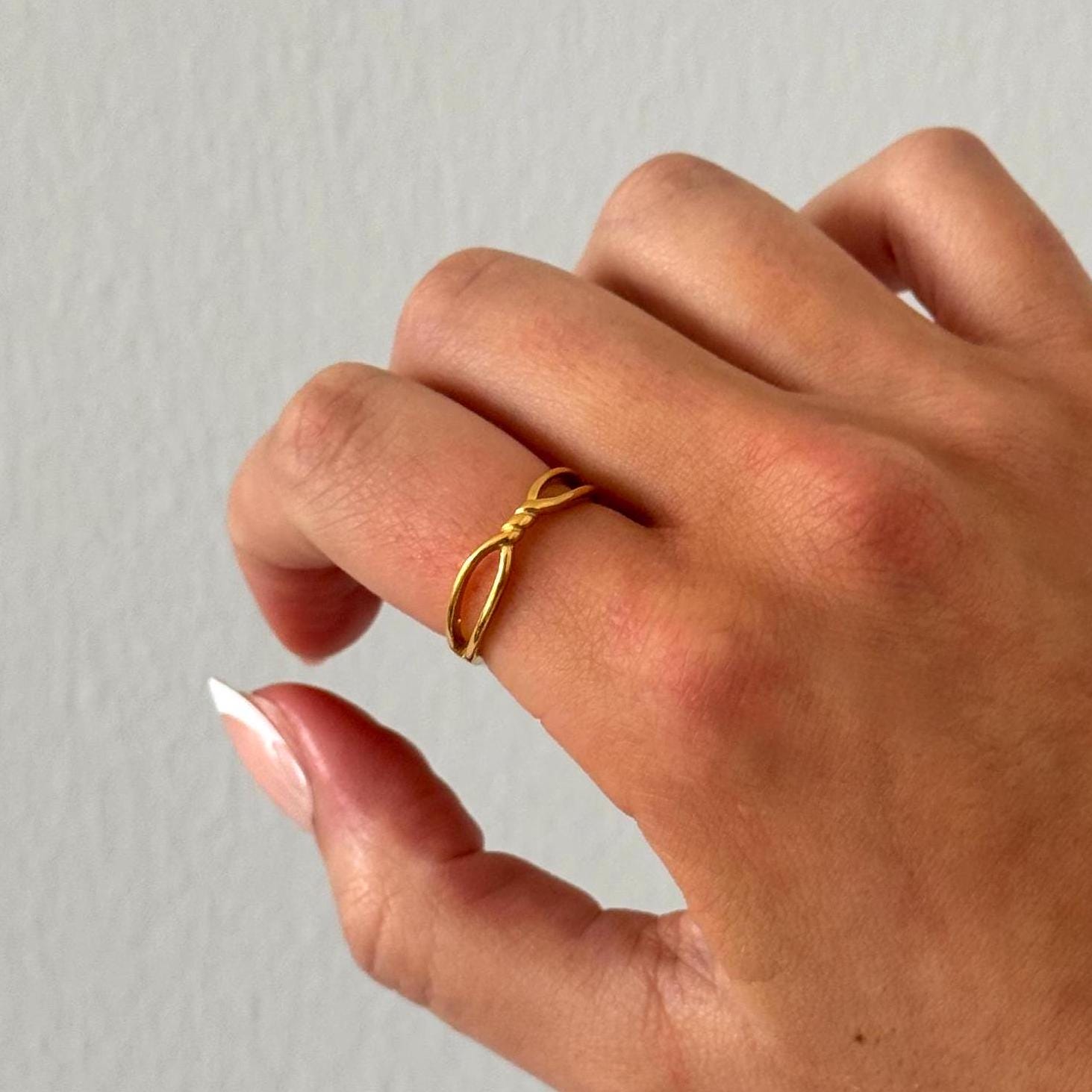 Thin Dainty Gold Ring, Rings for Women, Minimalist Stackable Gold-Filled Ring, Dainty Gold Band Ring, Thin Gold Ring, unique gift for her