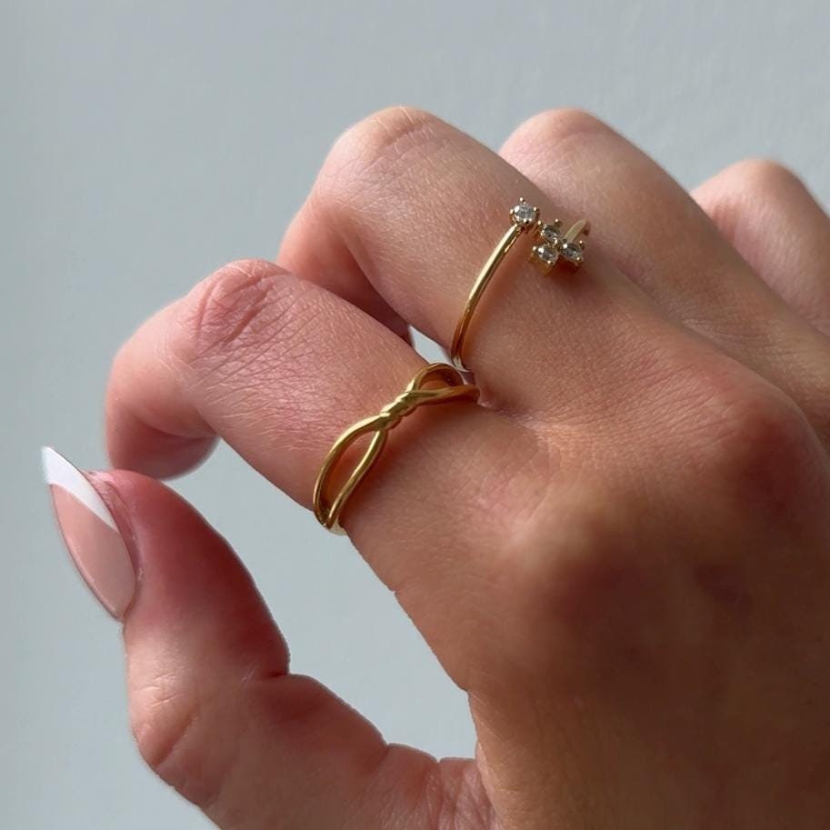 Thin Dainty Gold Ring, Rings for Women, Minimalist Stackable Gold-Filled Ring, Dainty Gold Band Ring, Thin Gold Ring, unique gift for her