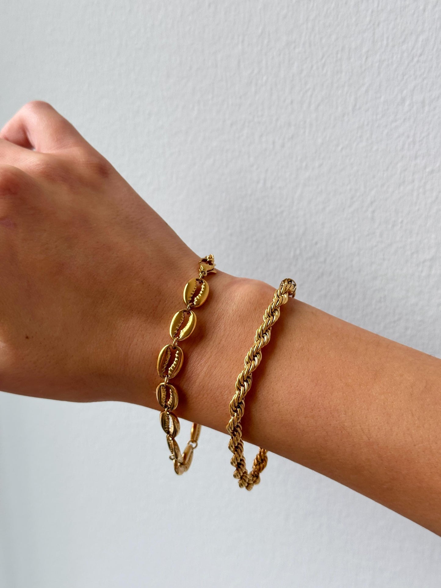 Gold bracelet for women, vintage Boho bracelet, summer jewelry gold mermaid shell bracelet, stackable gold filled best friend bracelet boho