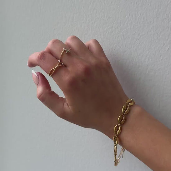 Thin Dainty Gold Ring, Rings for Women, Minimalist Stackable Gold-Filled Ring, Dainty Gold Band Ring, Thin Gold Ring, unique gift for her